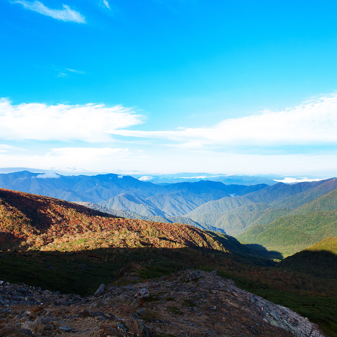 早朝の那須岳トレッキング