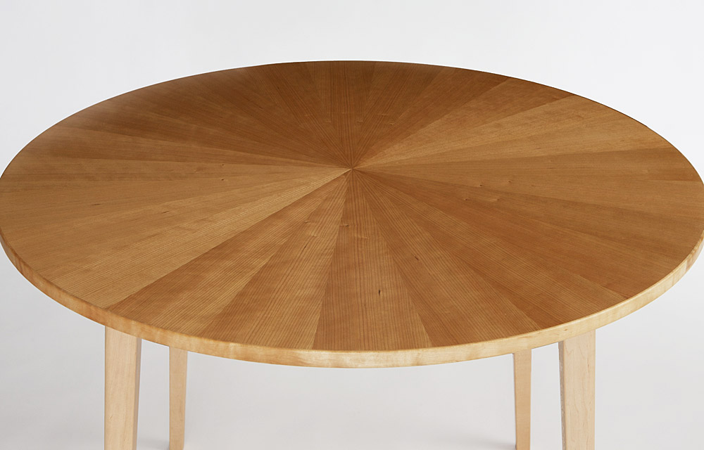放射状にチェリーの木目が広がる丸テーブル Radial tabletop Round Table